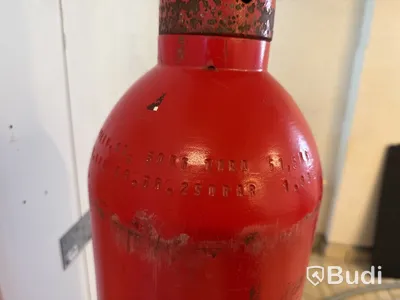 4 st kolsyretuber & kolsyreregulator
