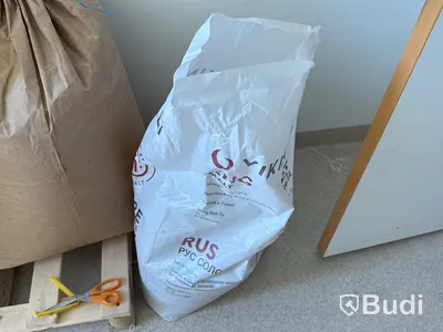 Parti öppnade säckar malt