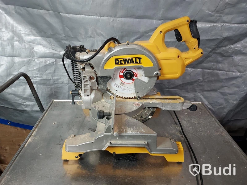 Kap- & gersåg Dewalt DWS777-QS inkl. stativ och fästen