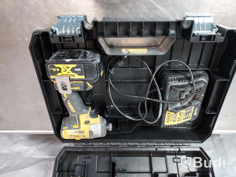 Dewalt slagskruvdragare DCF887NT-XJ 18v