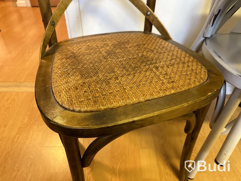5 st. Stolar, blandade modeller, shabby chic stil