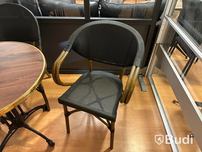 Bord och 3 st. stolar, olika modeller