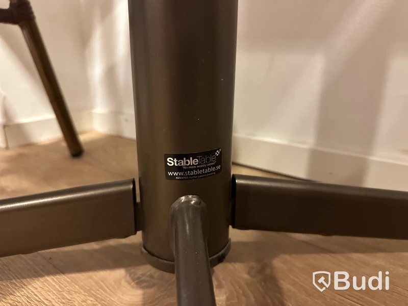 Bord och 2 st. stolar, olika modeller