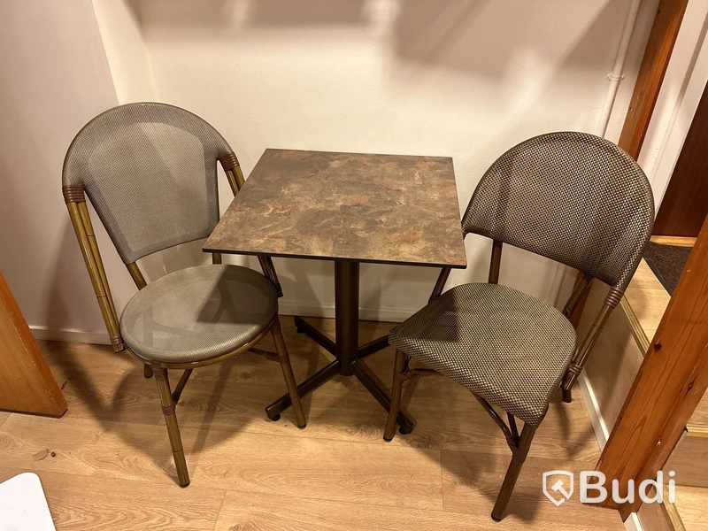 Bord och 2 st. stolar, olika modeller