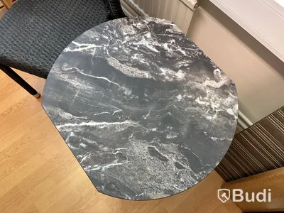 Stol och sidobord