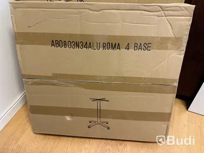 Diverse bordstativ och bordsskivor