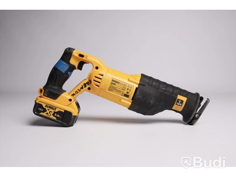Tigersåg ink 2st 18V batterier och laddare. Dewalt DCS380