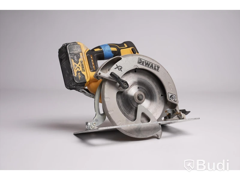 Cirkelsåg ink 2 st 18V batterier och laddare. Dewalt DCS570