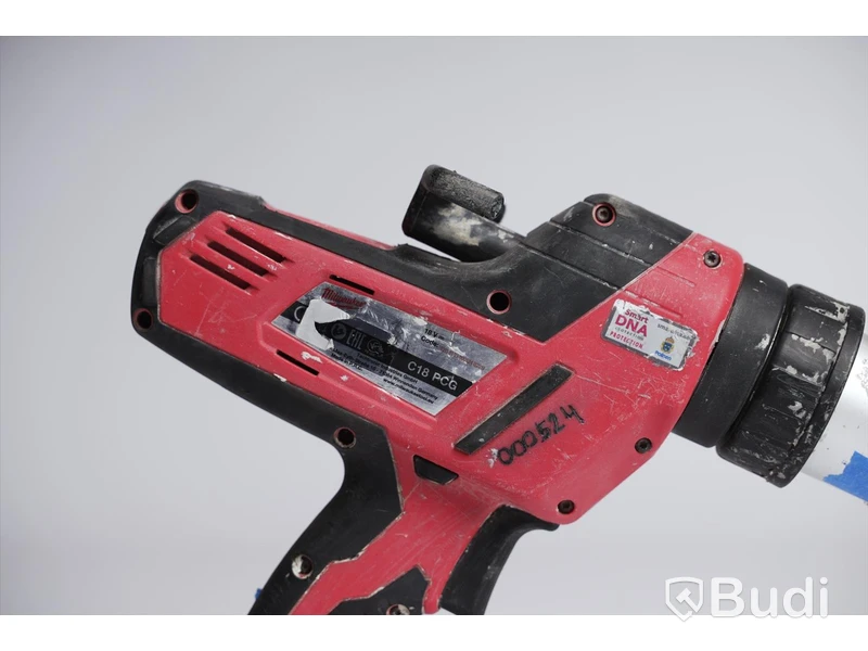 Fogpistol ink 2st 18V batterier och laddare. Milwaukee C18 PCG
