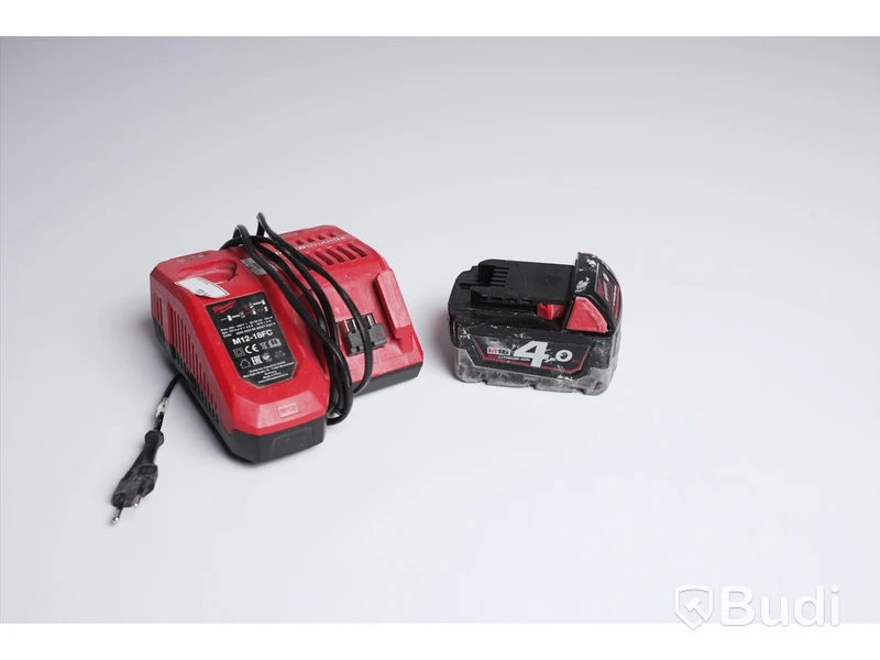 Fogpistol ink 2st 18V batterier och laddare. Milwaukee C18 PCG