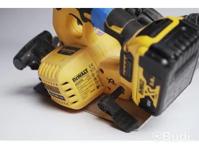 Cirkelsåg ink 2st 18V batterier och laddare. Dewalt DCS570NT