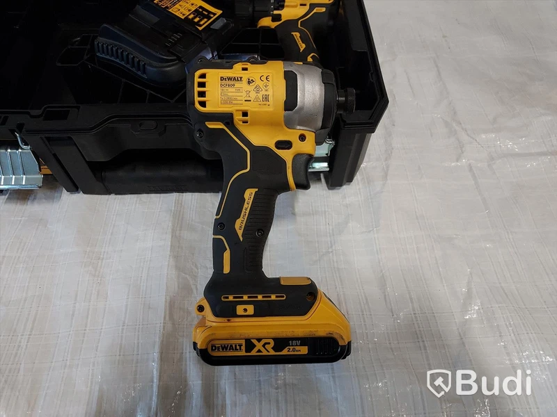 Dewalt kit m 2st skruvdragare 18volt  samt case