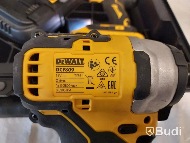 Dewalt kit m 2st skruvdragare 18volt  samt case