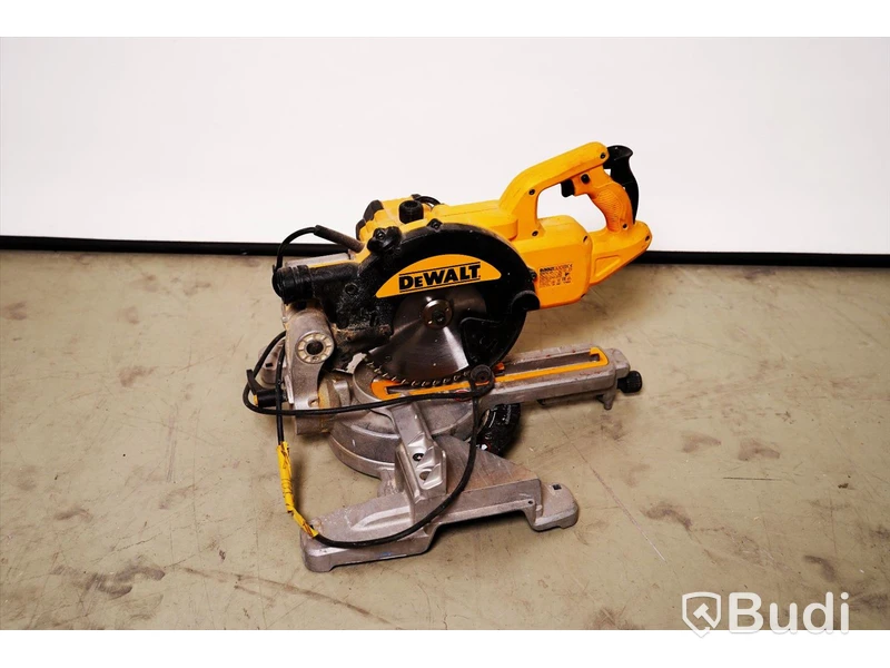 Kap och geringssåg Dewalt DWS774-QS