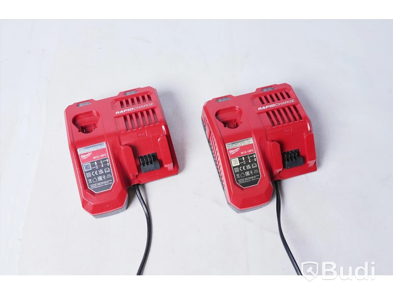 Laddare, 2st - Milwaukee M12-18FC. Totalt värde ca 1600 kr. Ny.