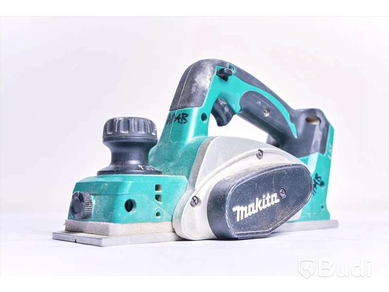 Hyvel och slipmaskin - Makita DKP180 och DBO180. OBS! Saknar batteri.
