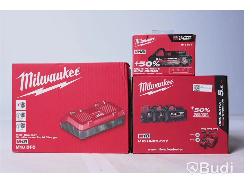 Laddare samt batterier - Milwaukee laddare M18 DFC, batteri M18 HB3 samt batteripaket HNRG-552. Ny.