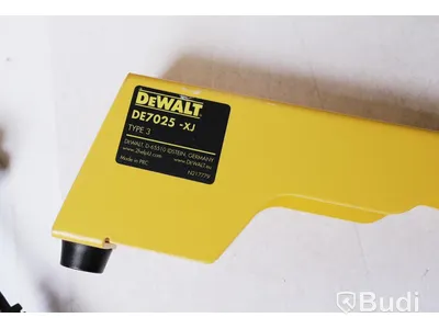 Låda med div verktygstillbehör - DeWalt. Ny.