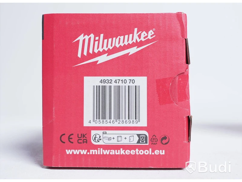 Slagskruvdragare, laddare samt batteri - Milwaukee M18 CBLID-0 slagskruvdragare, M12-18FC laddare samt M18 HB8 batteri. Totalt värde ca 5100 kr. Ny.