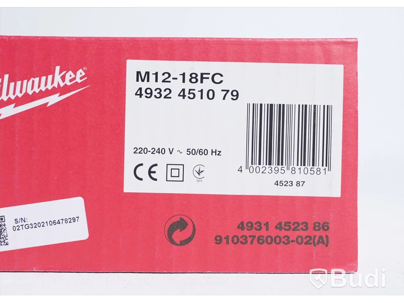 Slagskruvdragare, laddare samt batteri - Milwaukee M18 CBLID-0 slagskruvdragare, M12-18C laddare samt M18 HB8 batteri. Totalt värde ca 5100 kr. Ny.