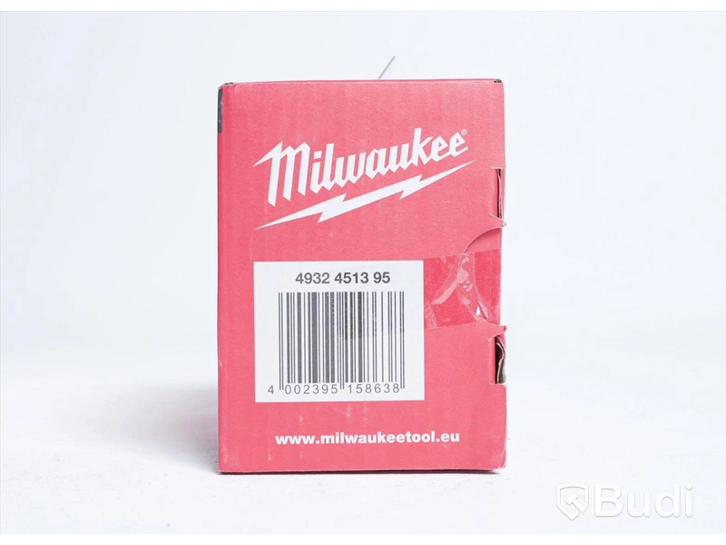 Batteriladdare samt 2st batterier - Milwaukee M12 C4 laddare samt M12B2 och M12B6. Nypris ca 2700 kr. Ny. OBS! allt nytt utom batteri utan förpackning