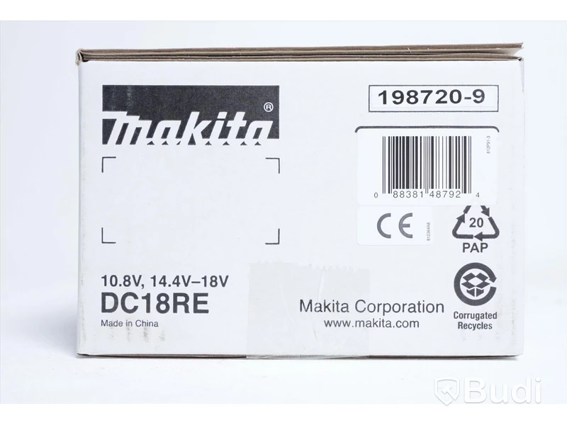 Kompressor, batteri och laddare - Makita DMP180Z Cordless Inflator, BL1860B batteri samt DC18RE laddare. Totalt värde ca 3100. Ny.