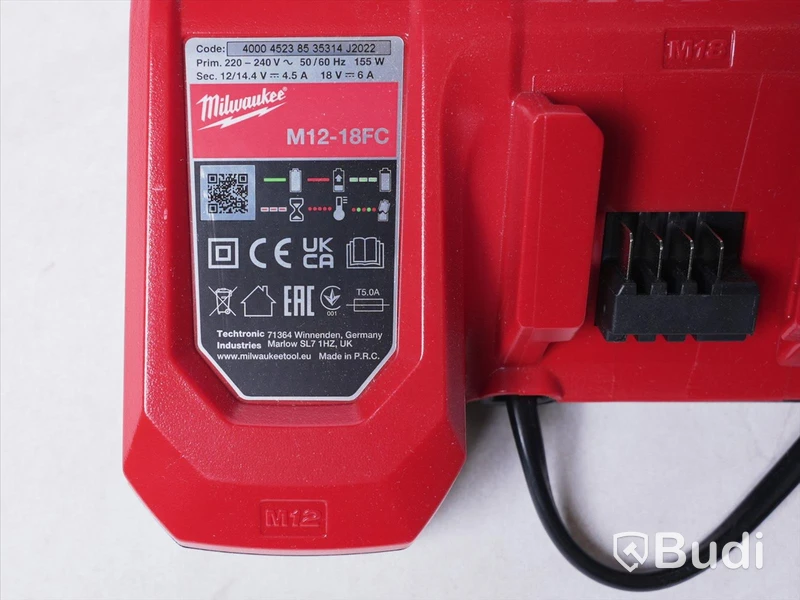 Laddare, 2st - Milwaukee M12-18FC. Totalt värde ca 1600 kr. Ny.