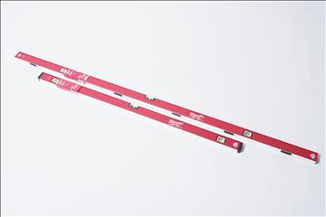 Vattenpass, 2st - Milwaukee Redstick Compact 122cm och 183cm. Ny. OBS! ena saknar gummiskydd på änderna