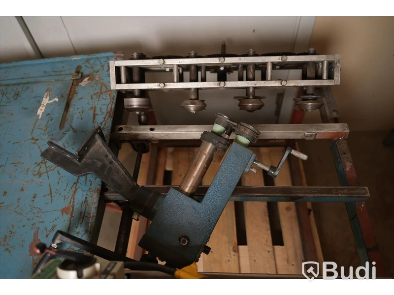Plåtfalsmaskin modell M82, ej funktionstestad
