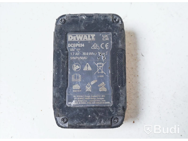Borr-/skruvdragare och batteri - DeWalt DCD800 och DCBP034 18V 1,7 Ah. Funktionstestad. OBS! en skruv saknas, se bilder