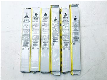 Parti m. svetselektroder - ESAB OK 48.00 4.0mm x 450 mm Vac Pac E7018, totalt värde ca: 1000 kr 