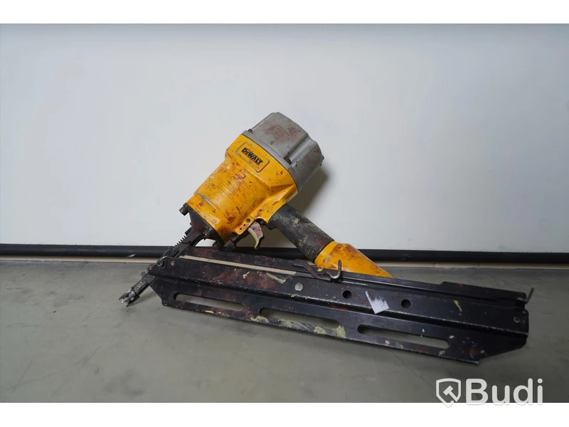 Spikpistol. Dewalt DPN10033-XJ.