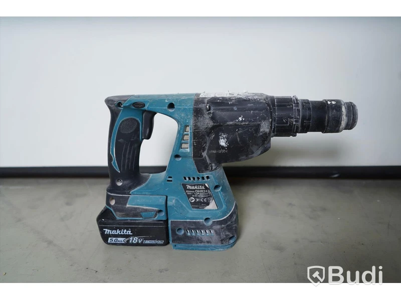 Borrhammare med dammsugare samt tillbehör. Makita DHR243, Makita DX02.  Funktionstestad.