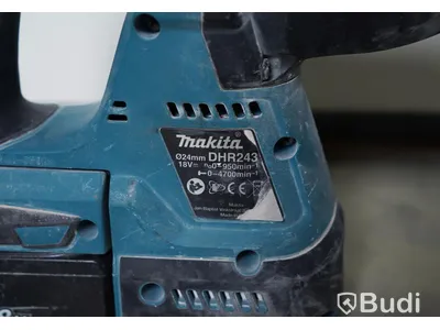 Borrhammare med dammsugare samt tillbehör. Makita DHR243, Makita DX02.  Funktionstestad.