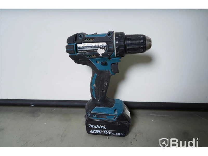 Skruvdragare inklusive batteri & laddare. Makita DDF482RTJ.