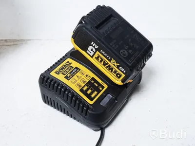 Dammsugare - DeWalt DVC582 inkl. 2 st batterier och en laddare, OBS! Ett munstycke saknas.