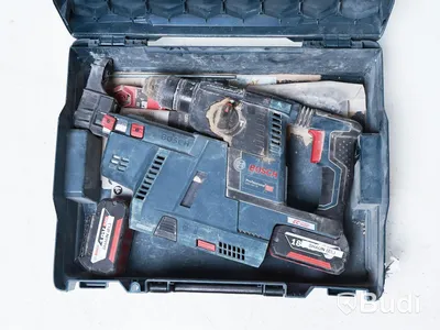Borrhammare och dammutsug - Bosch GBH 18V-26 och GDE 18V-16