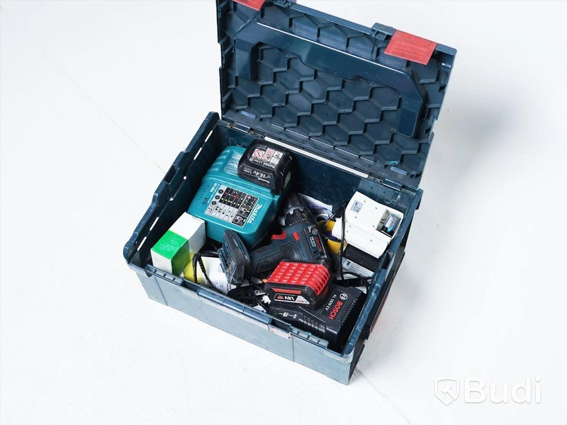 Borrskruvdragare samt diverse verktyg och verktygstillbehör, se bilder - Bosch GSR 18V