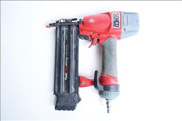 Dyckertpistol - Senco Finish Pro 18Mg