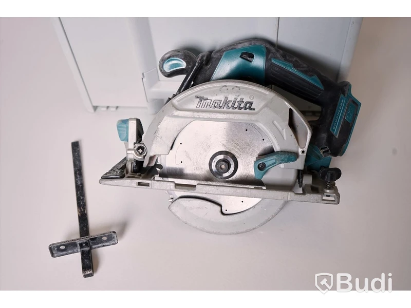 Makita borrhammare och cirkelsåg med laddare, utan batteri