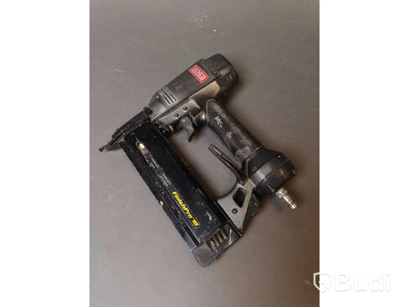 Dyckertpistol - FinishPro 18, Senco. Obs. väska ej original.