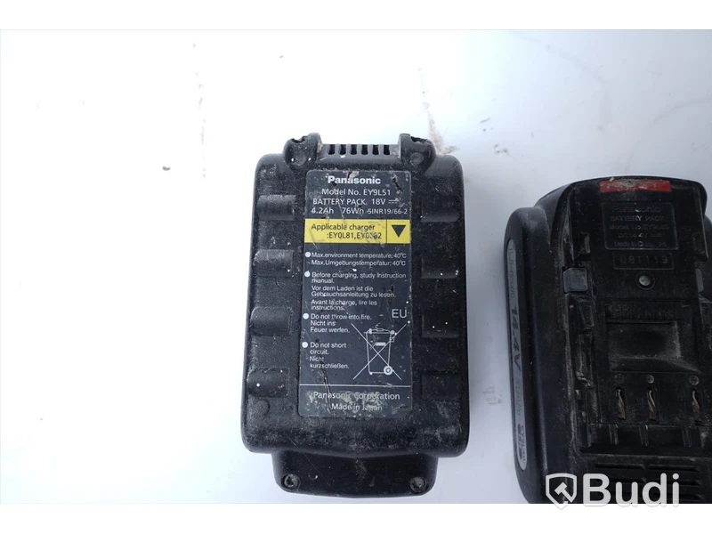 Batteri och laddare Panasonic EY0L81