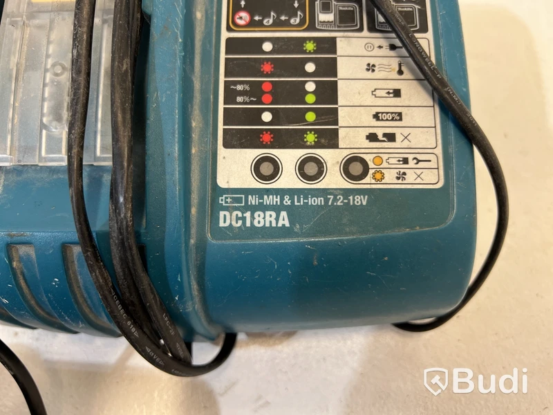 3 st. Batteriladdare Makita olika modeller