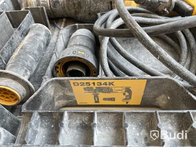 Borrhammare, Dewalt D25134K