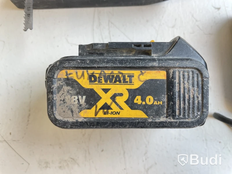 Sticksåg, Dewalt DCS335