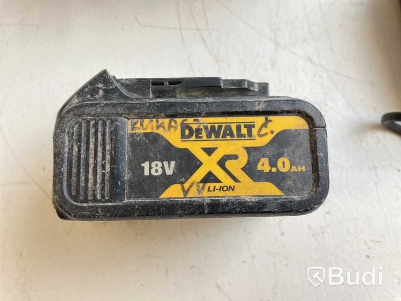 Sticksåg, Dewalt DCS335