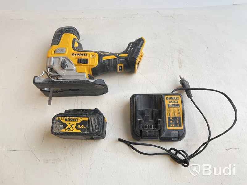 Sticksåg, Dewalt DCS335
