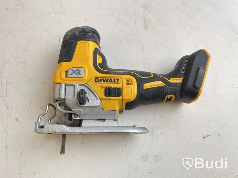 Sticksåg, Dewalt DCS335