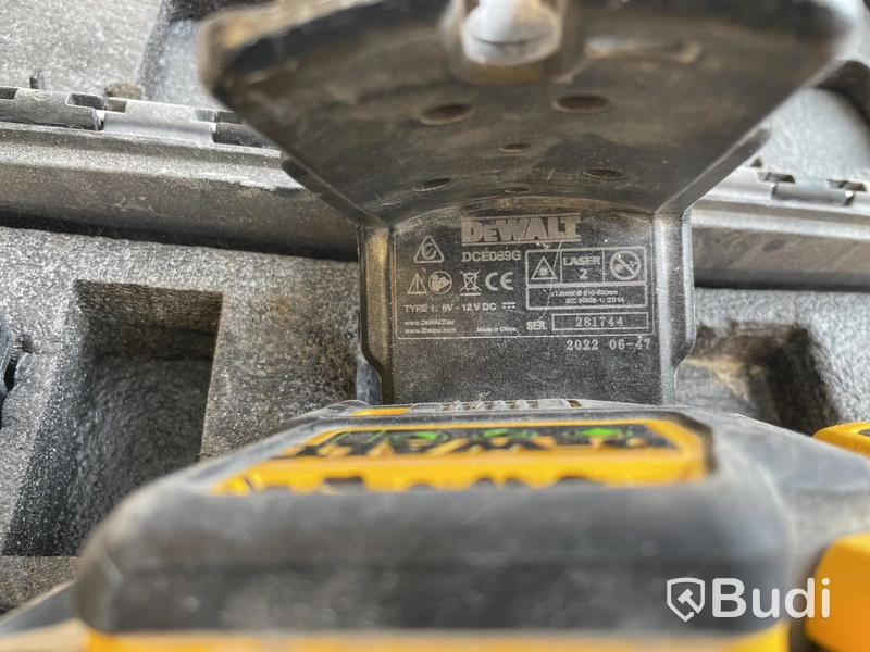 Korslaser, Dewalt DCE089G