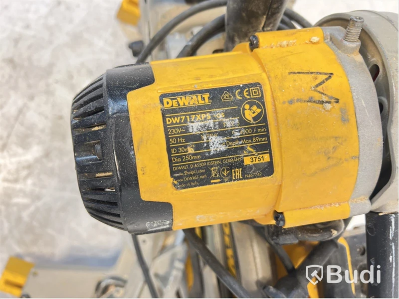 Kap- och gersåg DW717XPS - qs Dewalt